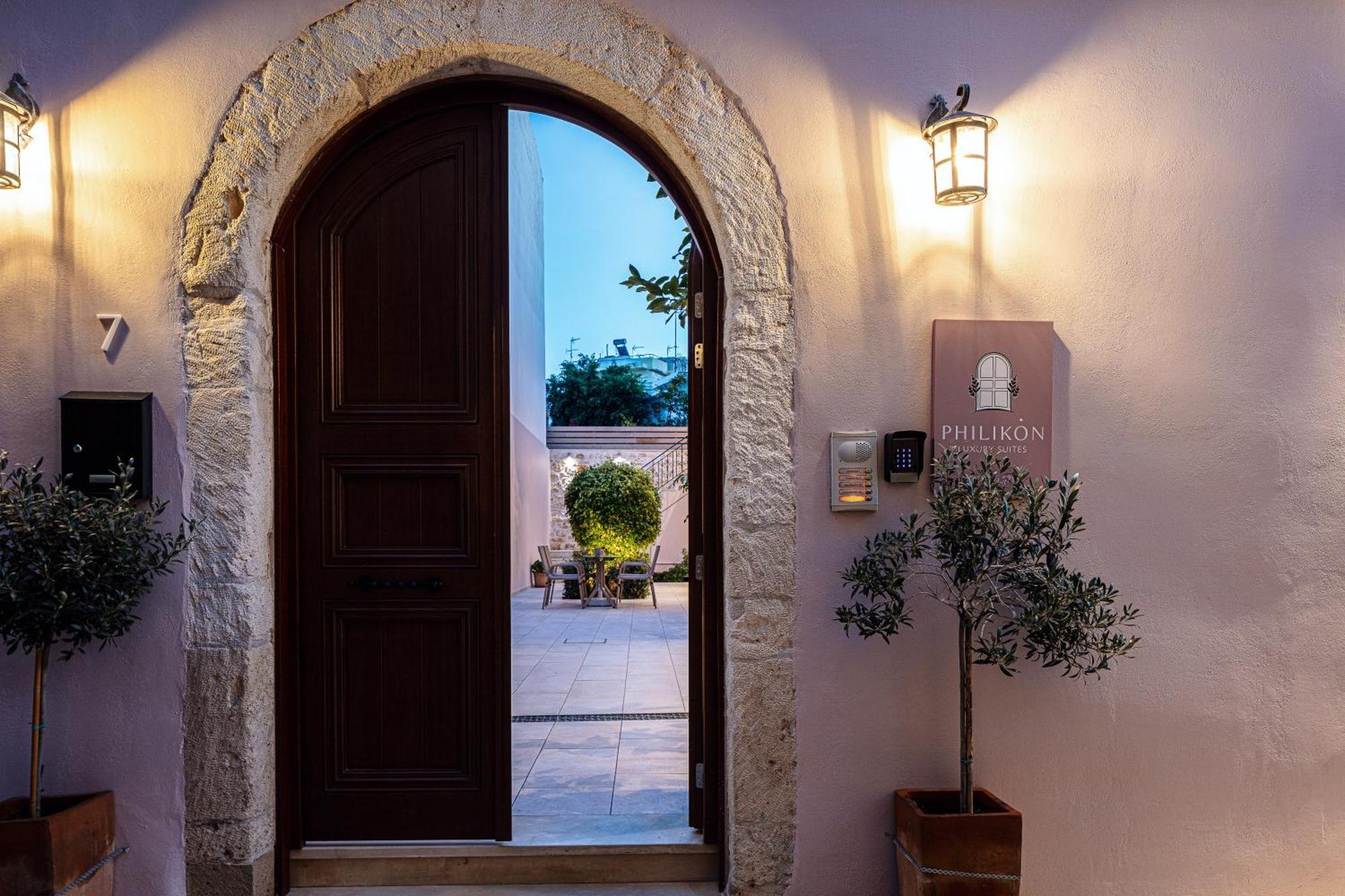 Philikon Luxury Suites Rethymno  Bagian luar foto