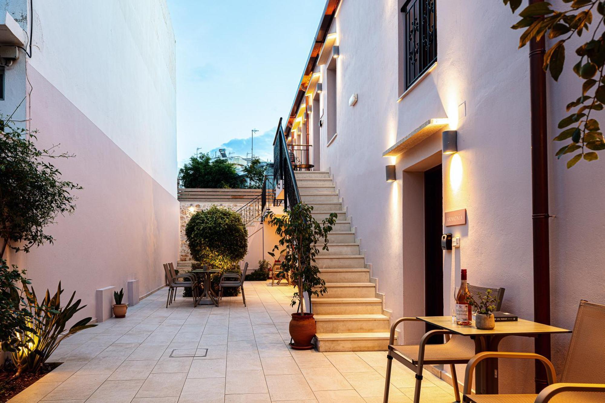 Philikon Luxury Suites Rethymno  Bagian luar foto