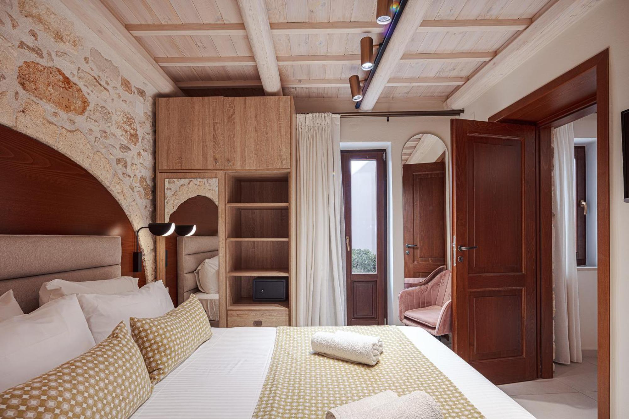 Philikon Luxury Suites Rethymno  Bagian luar foto