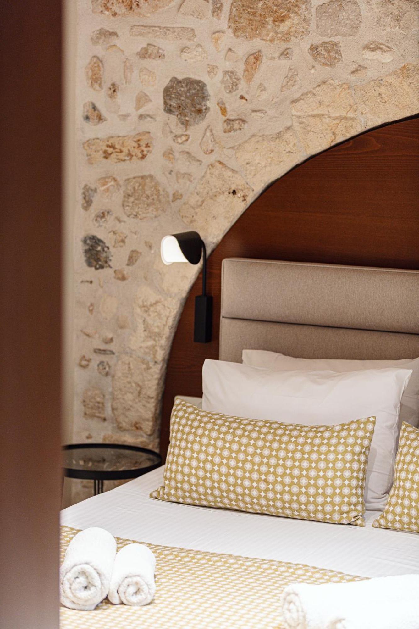 Philikon Luxury Suites Rethymno  Bagian luar foto